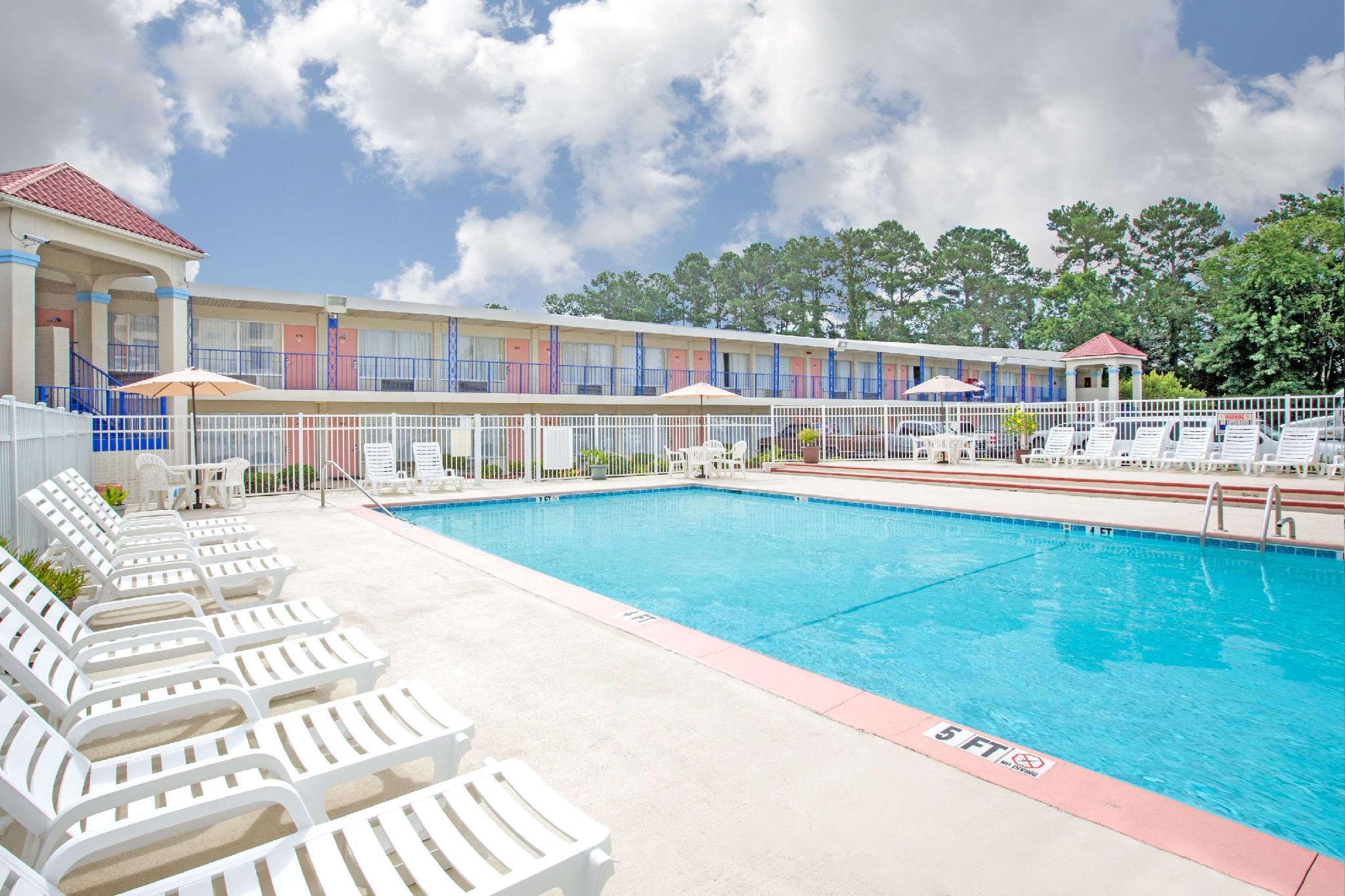Days Inn By Wyndham Wilmington / University Kültér fotó